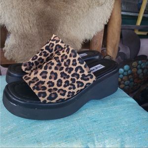 Steve Madden Slinky Cheetah Sandal